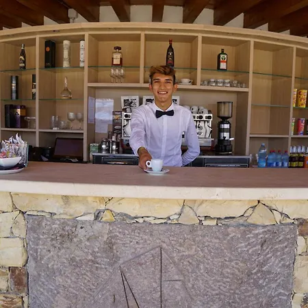 Gh Santina & 酒店 瓦雷多利亚