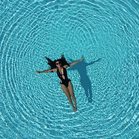 Gh Santina & Ξενοδοχείο