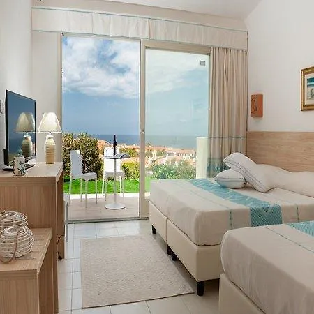 Hotel Gh Santina & 4*