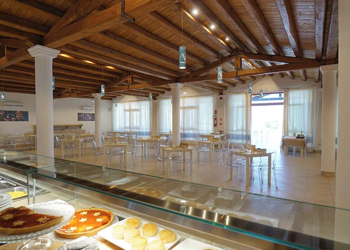 Otel Gh Santina & 4*