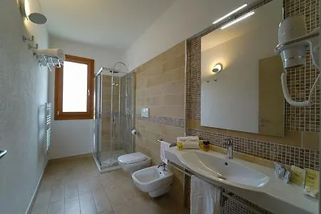 Otel Gh Santina & 4*